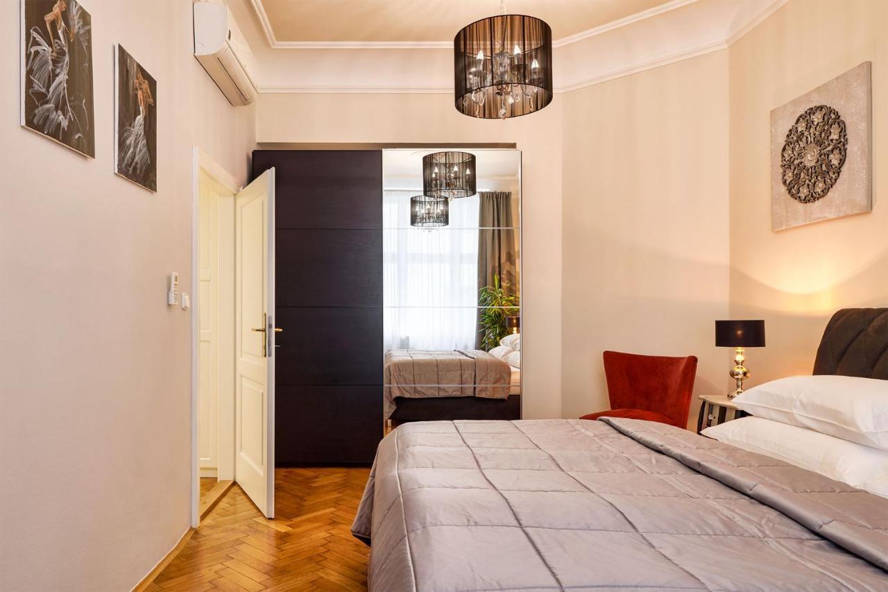 Pragueone Apartment,A/C,Terrace Zewnętrze zdjęcie
